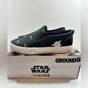 Star Wars The Mandalorian Ground Up Grogu Youth Slip On Sneakers, Size 4